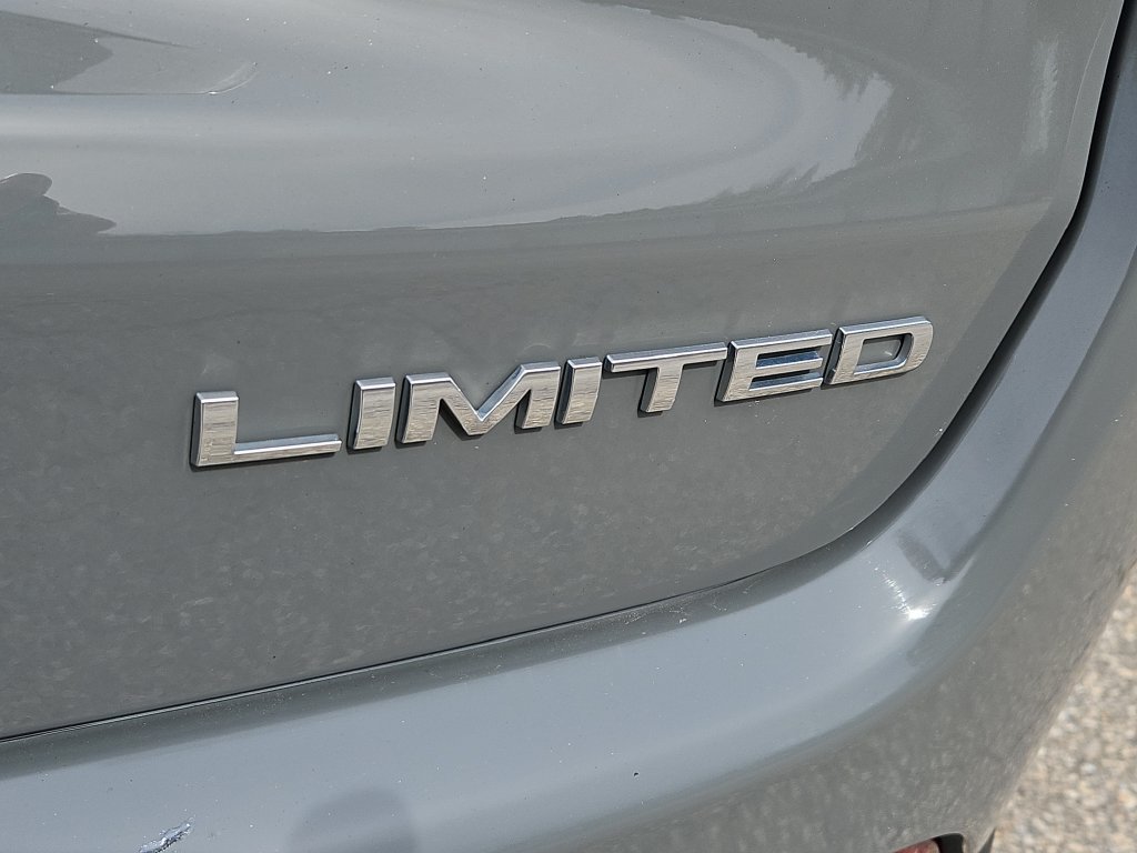 Used 2022 Jeep Compass Limited w/ Elite Group AWD/4WD image 13