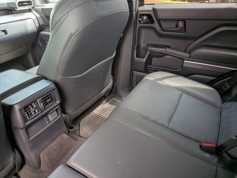 Used 2026 Toyota 4Runner TRD Off-Road Premium AWD/4WD image 35