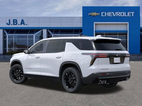 New 2026 Chevrolet Traverse LT image 3