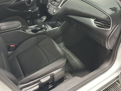 Used 2024 Chevrolet Malibu LT FWD image 27