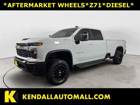 Used 2024 Chevrolet Silverado 2500 LT w/ Convenience Package image 1