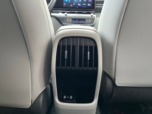 Used 2025 Hyundai Kona SEL image 24