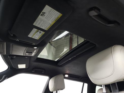 Used 2019 INFINITI QX80 Limited w/ All-Season Package image 17