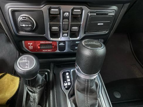 Used 2026 Jeep Gladiator Mojave AWD/4WD image 37