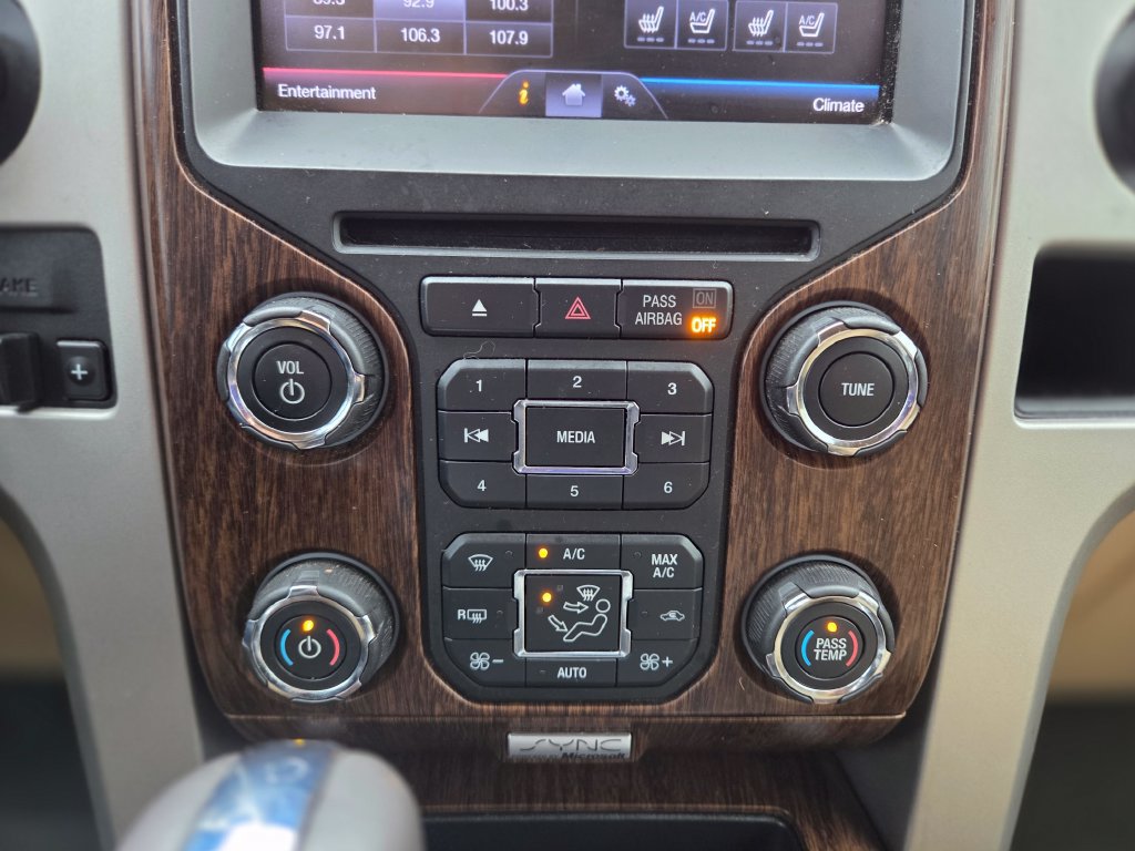 Used 2013 Ford F150 Lariat w/ Luxury Equipment Group RWD image 20