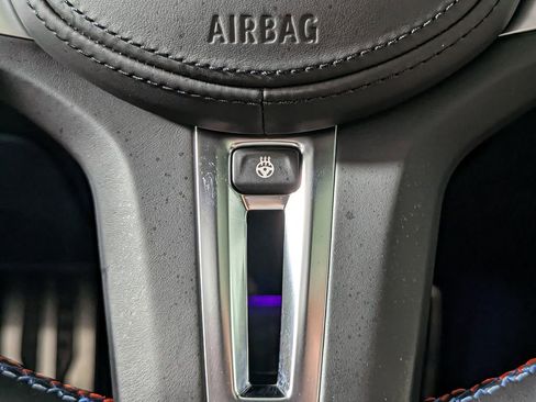 Used 2021 BMW M4 Competition w/ Executive Package image 26