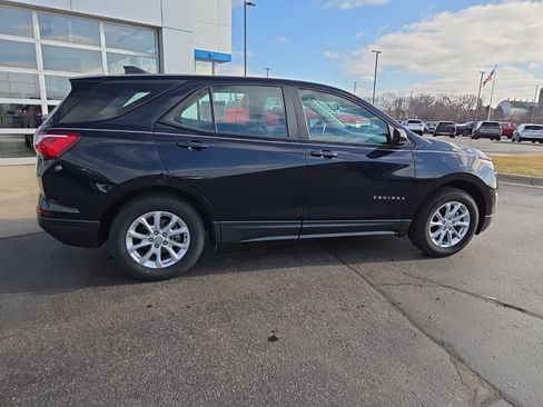 Certified 2021 Chevrolet Equinox LS image 8