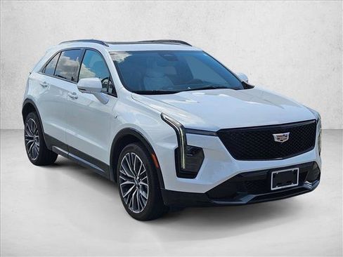 Used 2024 Cadillac XT4 Sport FWD image 3