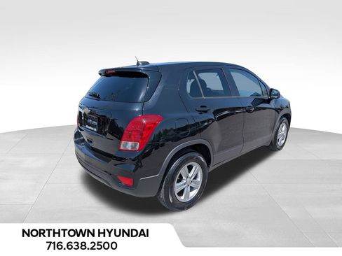 Used 2020 Chevrolet Trax LS w/ Tint and Cruise Package FWD image 10