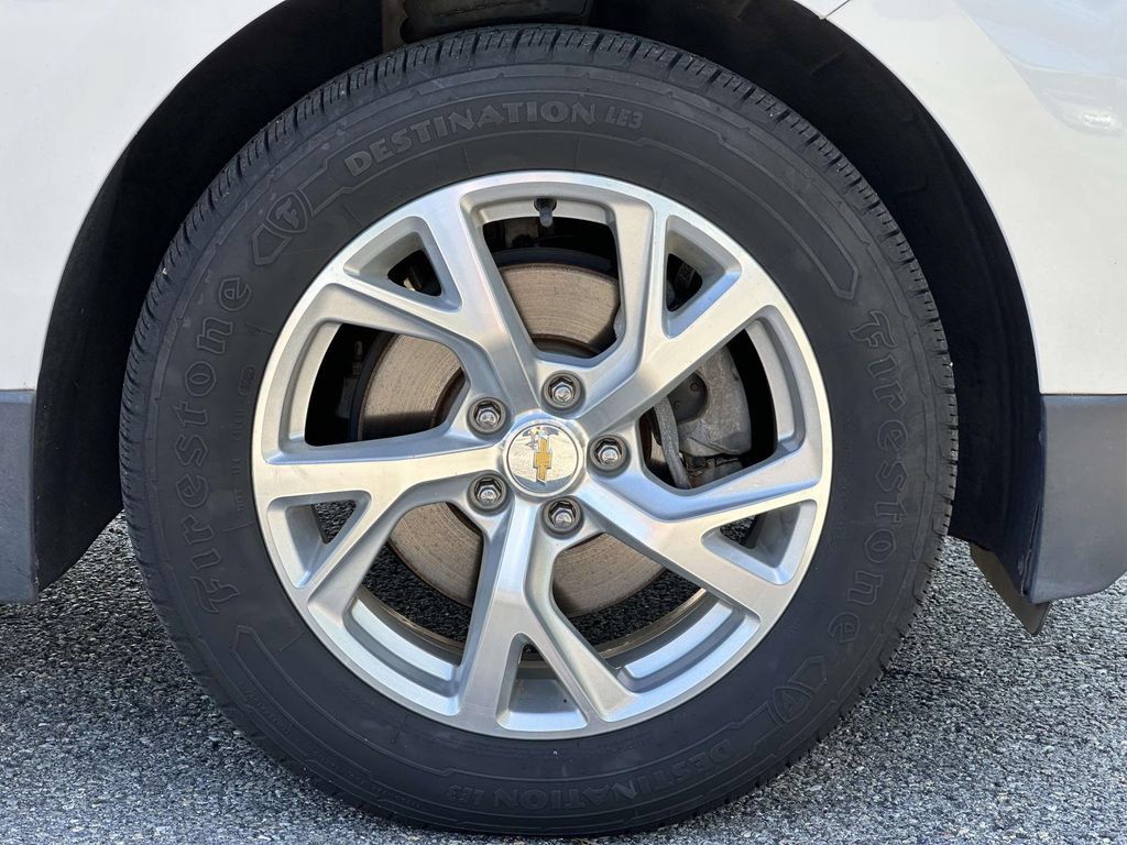 Used 2018 Chevrolet Equinox LT FWD image 8