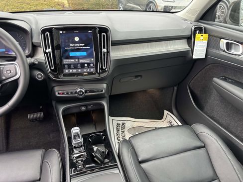 New 2026 Volvo XC40 B5 Plus w/ Protection Package Premier image 31
