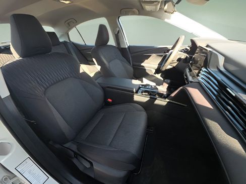 Used 2025 Toyota Camry LE image 6