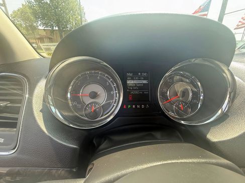Used 2012 Chrysler Town & Country Touring-L w/ Entertainment Group #2 FWD image 15
