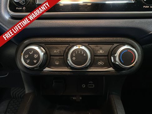 Used 2025 Nissan Versa SV w/ Trunk Package FWD image 32