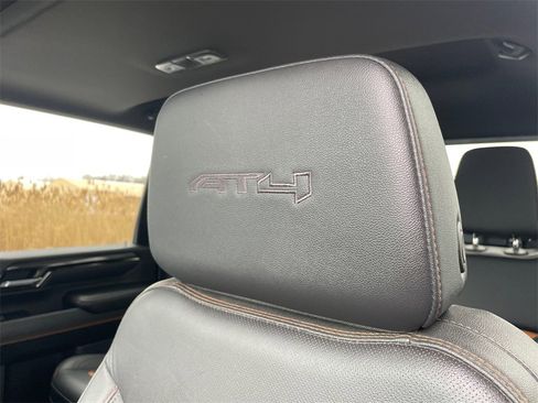 Used 2025 GMC Sierra 2500 AT4 w/ AT4 Premium Plus Package image 44