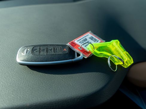 Used 2023 Nissan Pathfinder Platinum w/ Cargo Package image 32