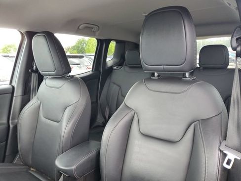 Used 2020 Jeep Renegade Limited AWD/4WD image 13