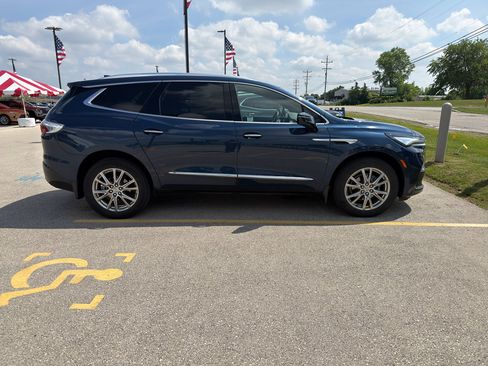 Used 2023 Buick Enclave Premium w/ Experience Buick Package AWD/4WD image 4