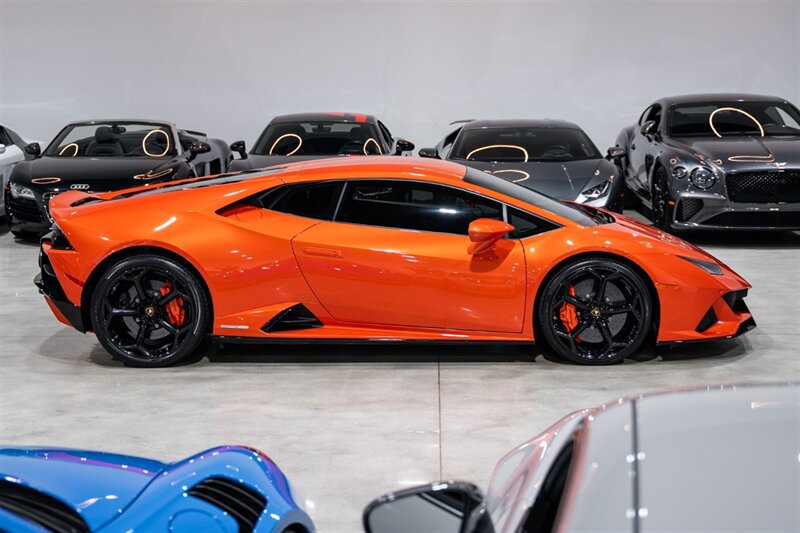 Used 2020 Lamborghini Huracan EVO AWD/4WD image 7