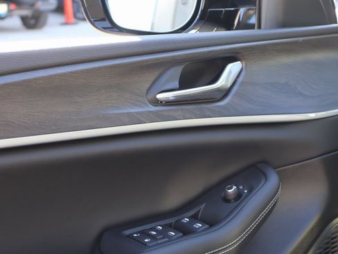 New 2026 Jeep Grand Cherokee Altitude AWD/4WD image 22