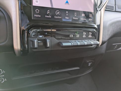 Used 2024 RAM 2500 Laramie w/ Safety Group image 18