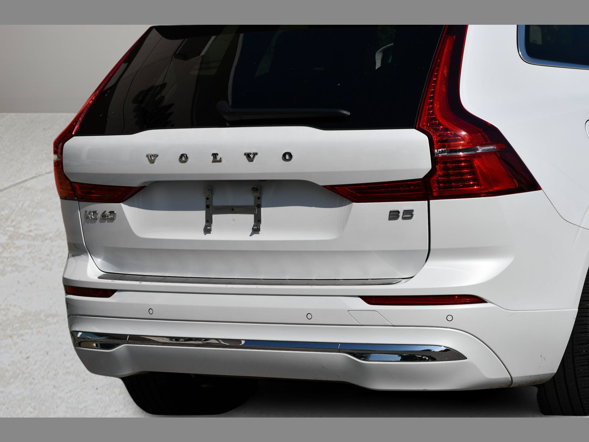 Used 2022 Volvo XC60 B5 Inscription w/ Protection Package FWD image 29