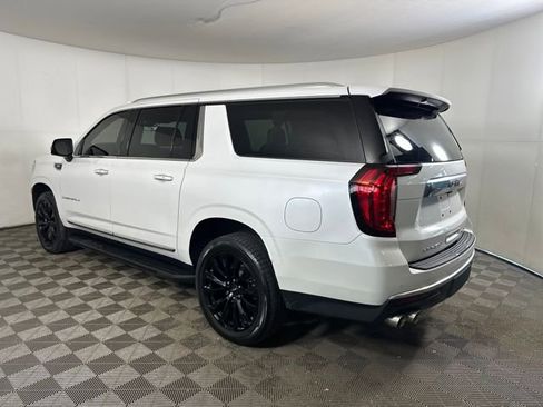 Used 2022 GMC Yukon XL Denali w/ Advanced Technology Package image 5