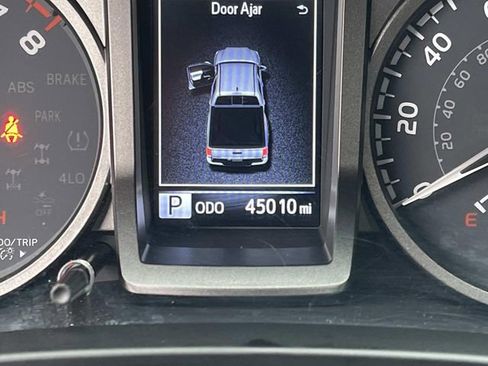 Used 2023 Toyota Tacoma TRD Off-Road w/ Technology Package image 36