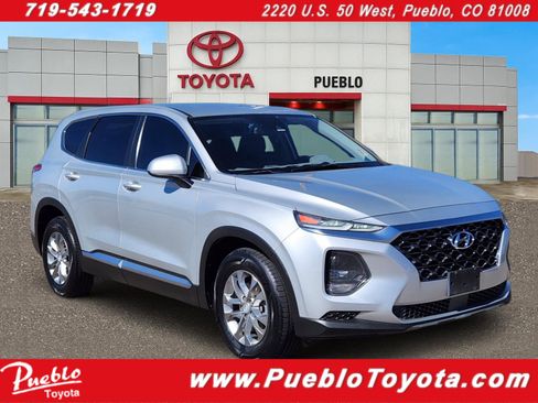 Used 2019 Hyundai Santa Fe SE image 1