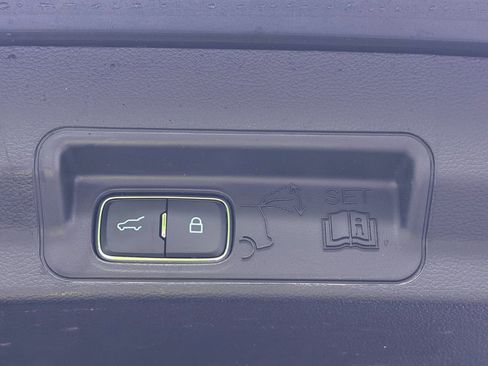 Used 2024 Ford Explorer ST w/ Equipment Group 401A AWD/4WD image 17