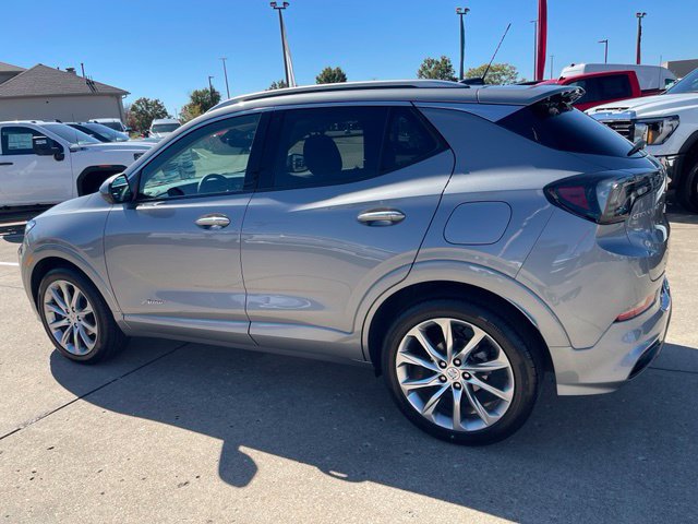 Used 2024 Buick Encore GX Avenir w/ Avenir Technology Package FWD image 4