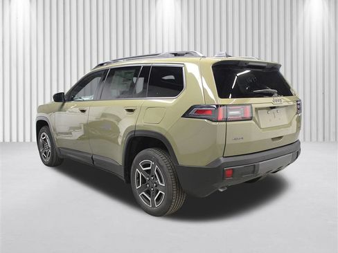 New 2026 Jeep Cherokee Laredo AWD/4WD image 5
