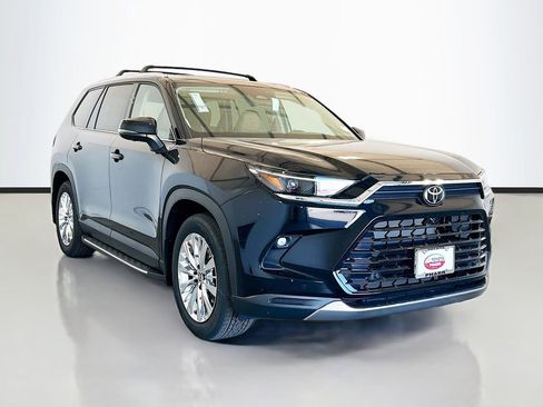 New 2026 Toyota Grand Highlander AWD image 3