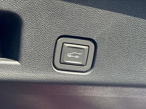 New 2026 GMC Acadia Elevation w/ Black Edition FWD image 12