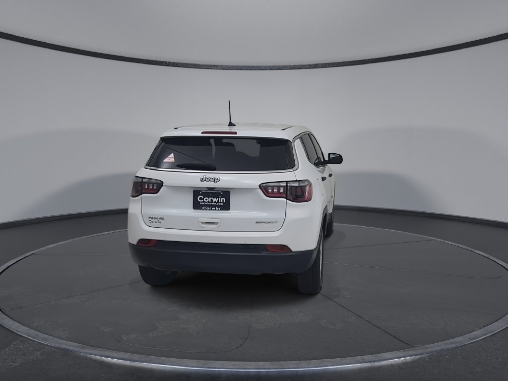 Used 2022 Jeep Compass Sport AWD/4WD image 14