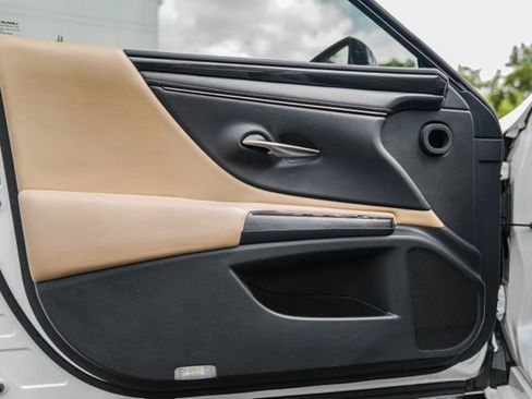 Used 2020 Lexus ES 350 w/ Accessory Package 2 FWD image 46