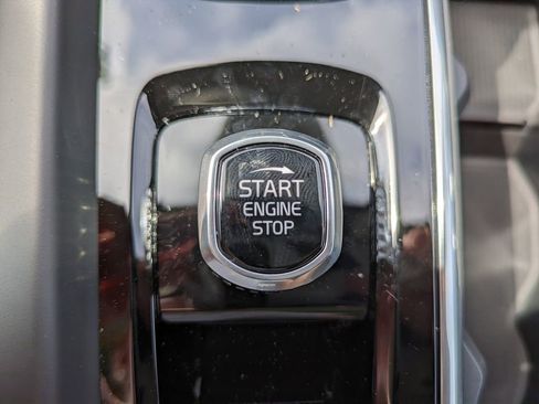 New 2026 Volvo XC60 B5 Core w/ Climate Package image 28