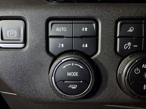 Used 2022 Chevrolet Silverado 1500 LT Trail Boss w/ LT Trail Boss Premium Package image 7