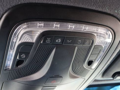 Used 2025 Mercedes-Benz Sprinter 2500 image 30