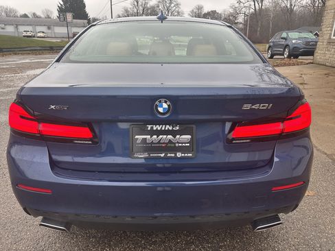 Used 2021 BMW 540i xDrive w/ Premium Package image 8