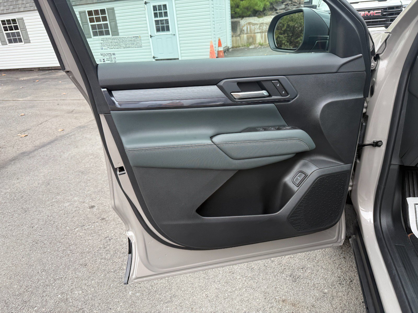 New 2027 GMC Terrain AT4 AWD/4WD image 16