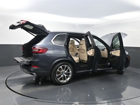 Used 2021 BMW X5 sDrive40i w/ Premium Package image 42