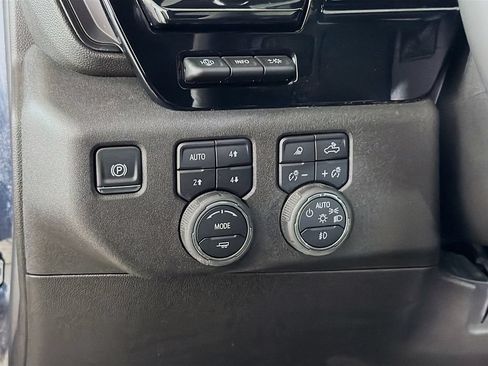 Used 2025 Chevrolet Silverado 2500 ZR2 w/ ZR2 Bison Edition AWD/4WD image 11