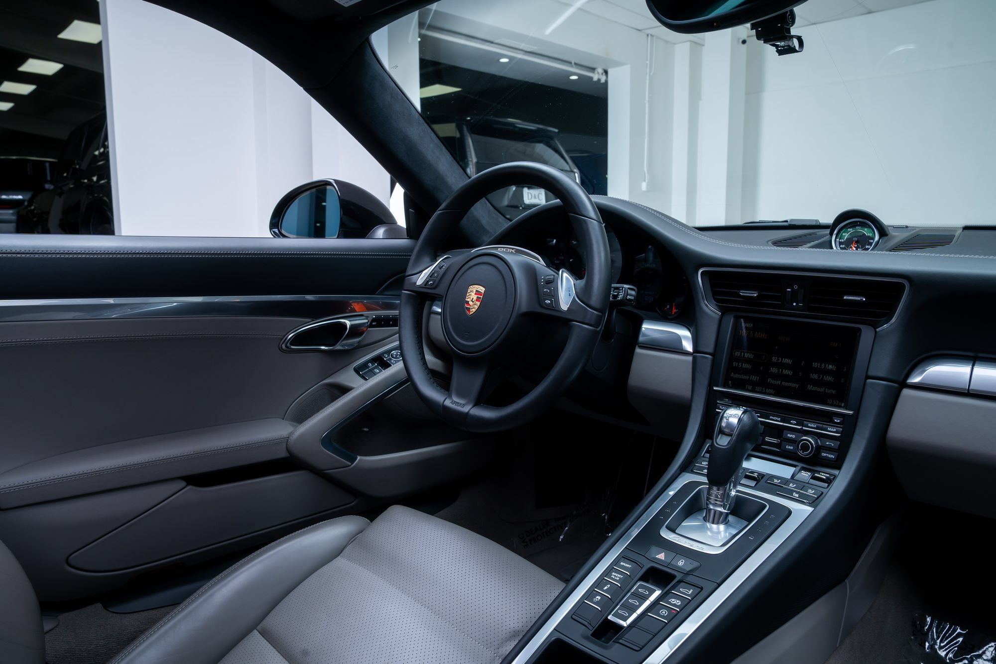 Used 2013 Porsche 911 Carrera S RWD image 8