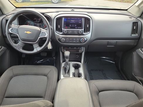 Used 2022 Chevrolet Colorado LT w/ LT Convenience Package image 12