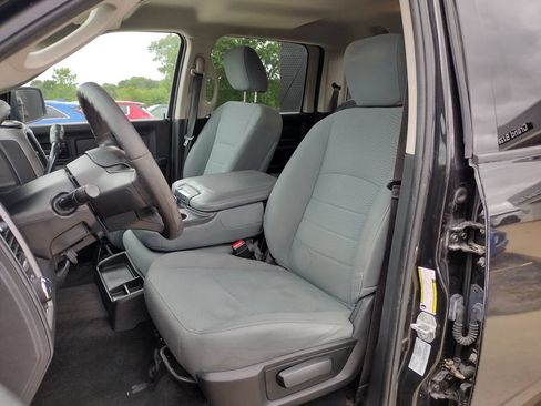 Used 2017 RAM 1500 Express w/ Black Ram 1500 Express Group AWD/4WD image 2