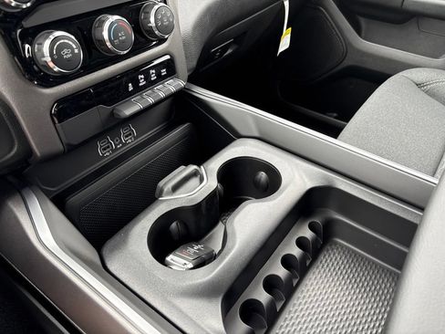 New 2026 RAM 1500 Express AWD/4WD image 18