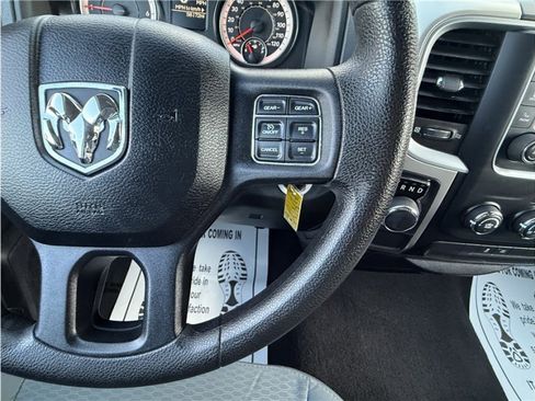 Used 2016 RAM 1500 Classic SLT image 34