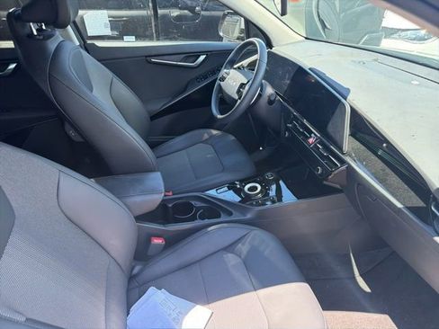 Certified 2024 Kia Niro Wind FWD image 4
