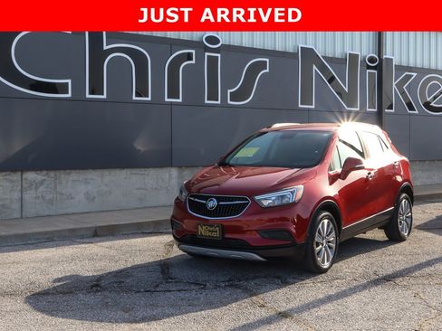 Used 2018 Buick Encore Preferred FWD image 1